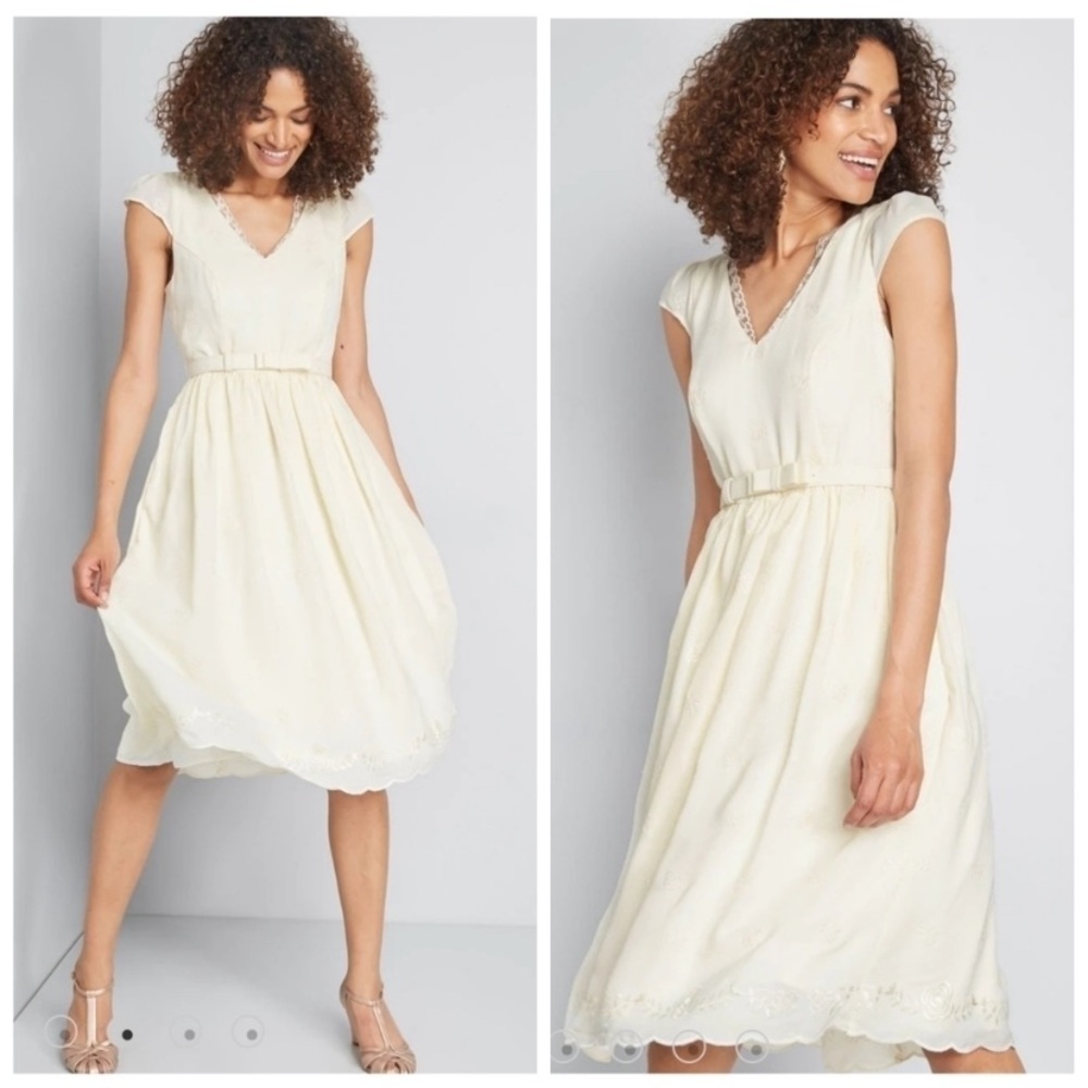 Modcloth Beautiful Union Embroidered Midi Dress